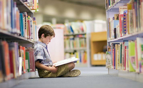 经常看书的人和不看书的人有什么区别